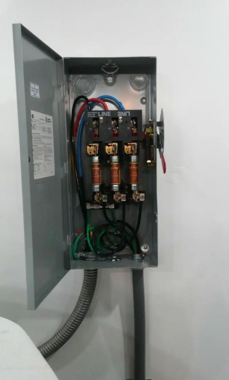 Three-phase disconnect switch installed for Smoke Detector Installation in Waterbury